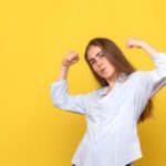 Test spotřebitelů porovnal prací kapsle a papírky: Papírky za 12 Kč jsou ekologičtější, avšak méně účinné.